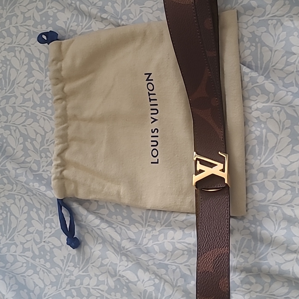 Louis Vuitton reversible 30mm women belt